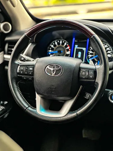 Toyota Fortuner 2.7l Mid