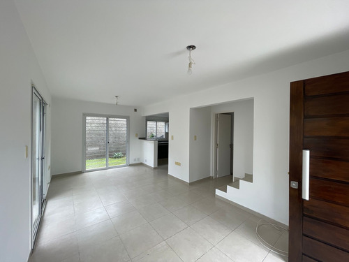Villa Allende, Bancor Certificado, Duplex En Housing , Dos Dorm Dos Baños Cochera Patio