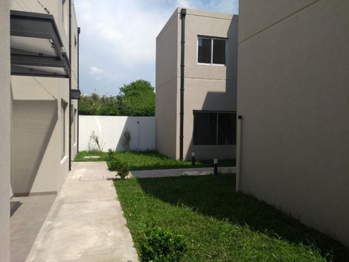 Excelente Categoria Condominio 3 Ambientes Con Cochera