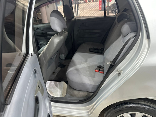 Volkswagen Fox 1.6 Plus Total Flex 5p