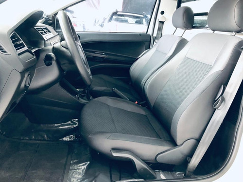 Imagem 9 de 11 de Volkswagen Saveiro Robust 1.6 Flex