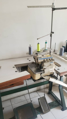 Maquina De Coser Industrial Overlock, Marca Juki