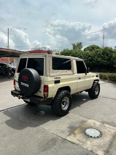 Toyota Land Cruiser 4.5 Fzj73