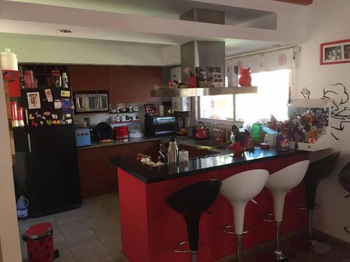 Imagen 6 de 12 de Casa - Barrio Parque Leloir
