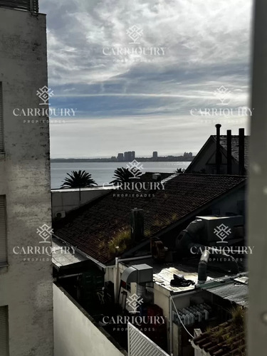 4 Dormitorios, Estufa A Leña, Ascensor, Garaje En El Corazón De La Peninsula Y A Una Cuadra Del Mar.