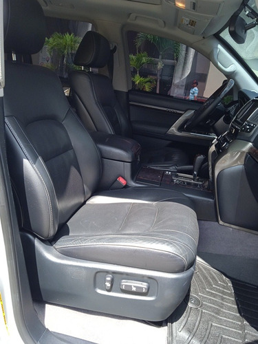 Toyota Lc200