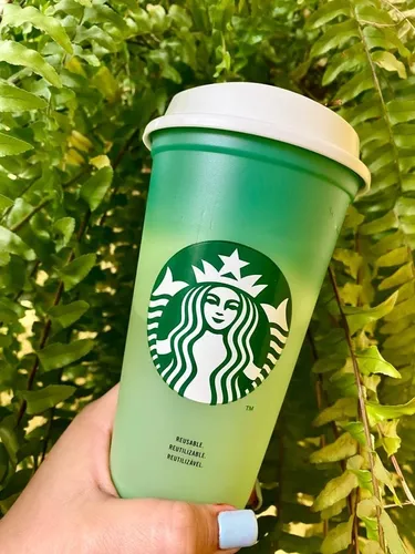 Nuevo vaso reutilizable de Starbucks que cambia de color 😍🎄 #starbuc