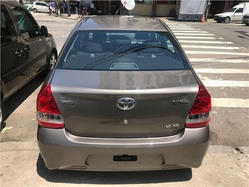 Toyota Etios 1.5 X Plus Sedan 16v Flex 4p Automático