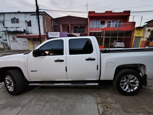Chevrolet Silverado Crew Cab 4x2 Automática 8 Cil