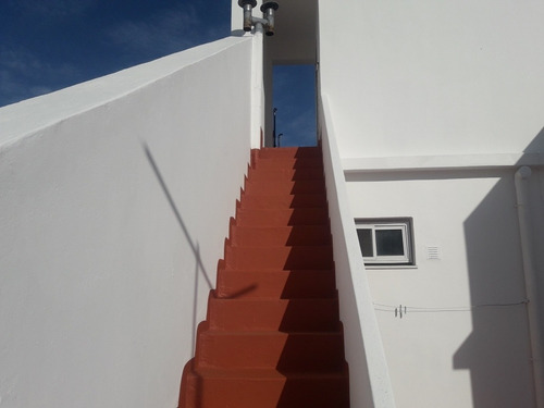 Imagen 13 de 14 de Alquiler. Casa Grande Dos Pisos Con Garage En Santos Lugares