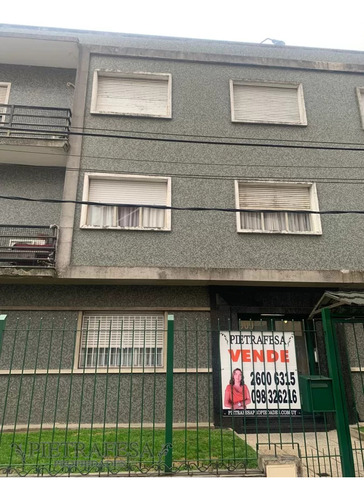 Apto En Venta 2 Dormitorios 1 Baño Con Garaje- Larrobla - Bella Vista 