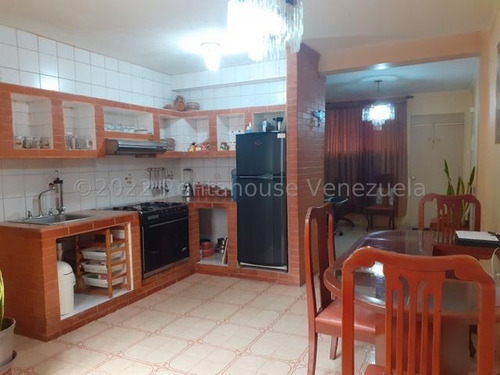 Imagen 5 de 10 de Apartamento En Venta En Brisas De Pariapan, San Juan De Los Morros 23-11245