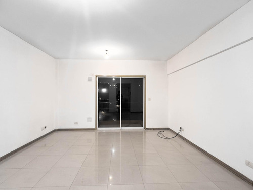 Monoambiente Con Balcon En Urquiza Subte B Cerca