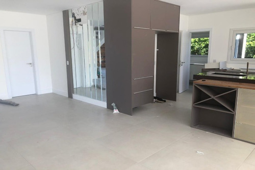 Imagem 12 de 29 de Casa À Venda Em Xangri-lá - Ca01323 - 69313173