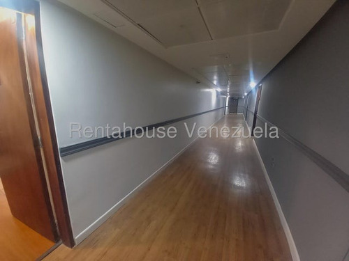 Increíble Apartamento De 54 Metros Totalmente Amblado En Chuao. 25-20471