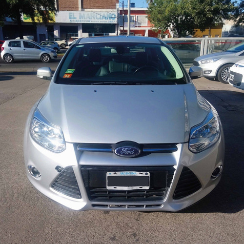 Imagen 2 de 9 de Ford Focus 4p 2.0l N At Se Plus 2015