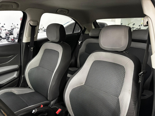 Chevrolet Onix ONIX HATCH LT 1.0 8V FLEXPOWER 5P MEC.