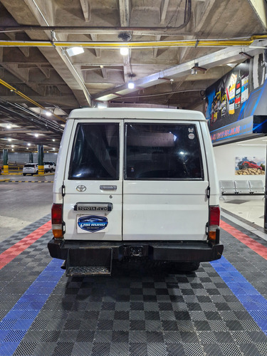 Toyota Machito 2006