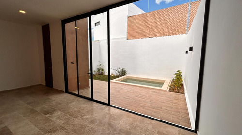 Casa En Venta Merida, Temozon Norte, Asensa, Equipadas, Entrega Inmediata.