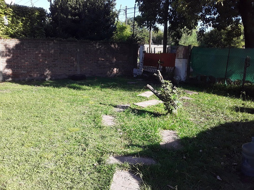 Terreno De 20 X 50 Mts., Pileta A Reparar Udaondo. Retazada!