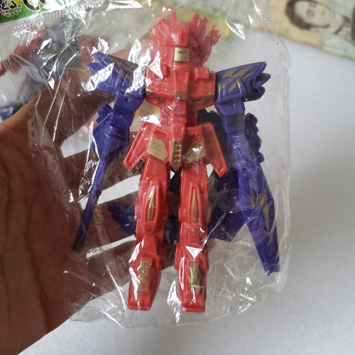 Lote 3 Robots Pequeños Gundam, Plastico Piñatero, Coleccion