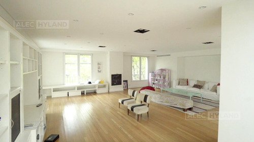 Casa 8 Ambientes En Venta Y Alquiler - Acassuso-libert./solis, San Isidro