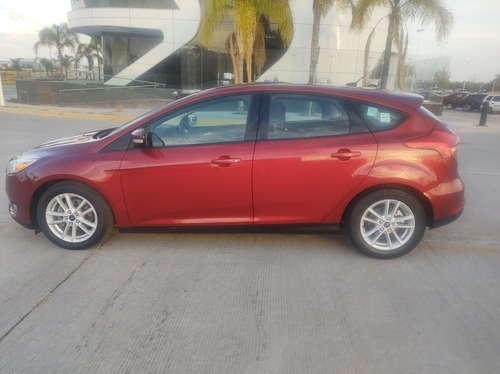 Imagen 13 de 15 de Ford Focus 2015 2.0 Se Hchback At