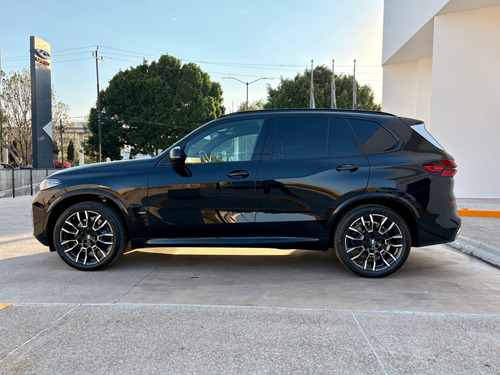 BMW X5 4.4 V8 M60I