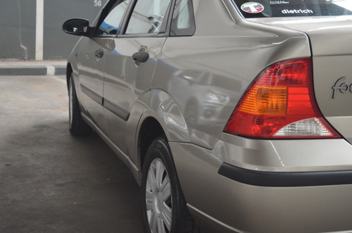 Imagen 9 de 14 de Ford Focus 1.6 Ambiente 4p 2008 Unico