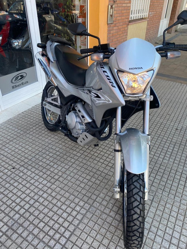 Imagen 4 de 13 de Honda Falcon 400 , 2015