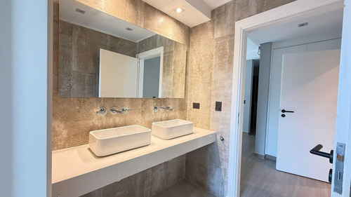 Venta Casa 3 Dormitorios Bella Vista Con Cochera
