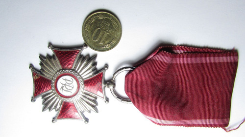 Polonia Cruz De Merite Versión Plateada  O