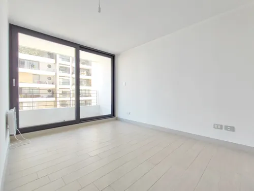 Edificio Av. Irarrázaval (1 Est. 1 Bod.) Vista Poniente Pi