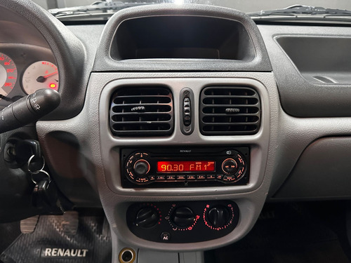 Renault Clio 2 F2 1.2 5 P. AUTHENTIQUE AA