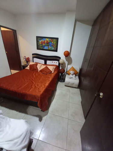 Imagen 2 de 5 de Se Arrienda Alcoba Grande Con Closet Y Baño Privado