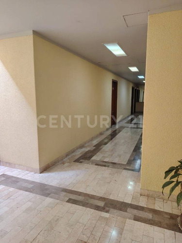 Local Comercial De 45.27m2 En Bajada De Chapultepec