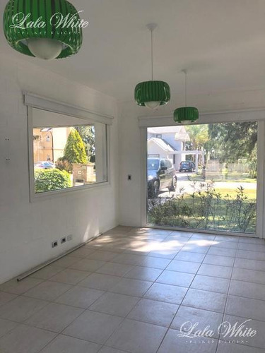 Imagen 23 de 27 de Venta - Casa En El Lauquen - Canning