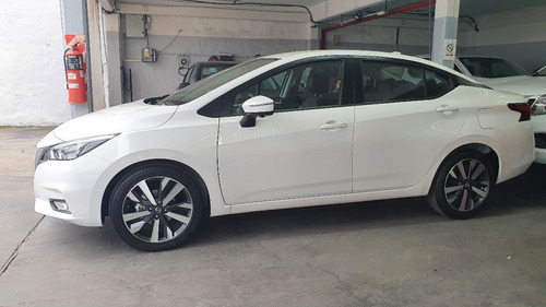 Imagen 6 de 6 de Nissan Nuevo Versa Exclusive Cvt