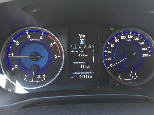 Imagen 5 de 7 de Toyota Hilux 2.8 Cd Srx 177cv 4x4 At