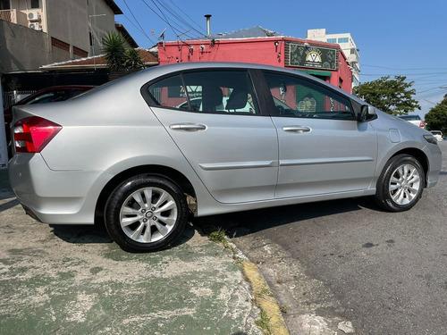 Imagem 4 de 10 de Honda City 1.5 Lx 16v 2013