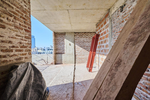 Venta Local En Monserrat. Zona Uade