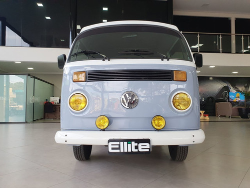 Imagem 2 de 14 de Volkswagen Kombi 1.6 Std 9 Lugares
