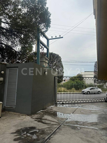 Renta De Local En Calzada Del Valle, San Pedro Garza Garcia, Nuevo Leon