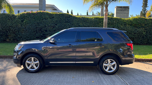 Ford Explorer 3.5 Xlt 4x4 At