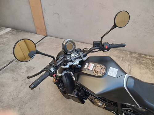 Imagen 7 de 7 de Husqvarna Svartpilen 701