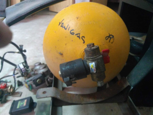 Imagen 6 de 7 de Equipo Gnc 4ta Generación 40 Lts Usado Listo Para Instalar