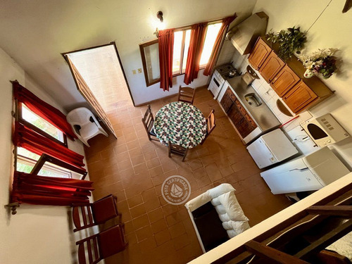 Valeria, Cabaña Típica En El Centro, Amplio Terreno