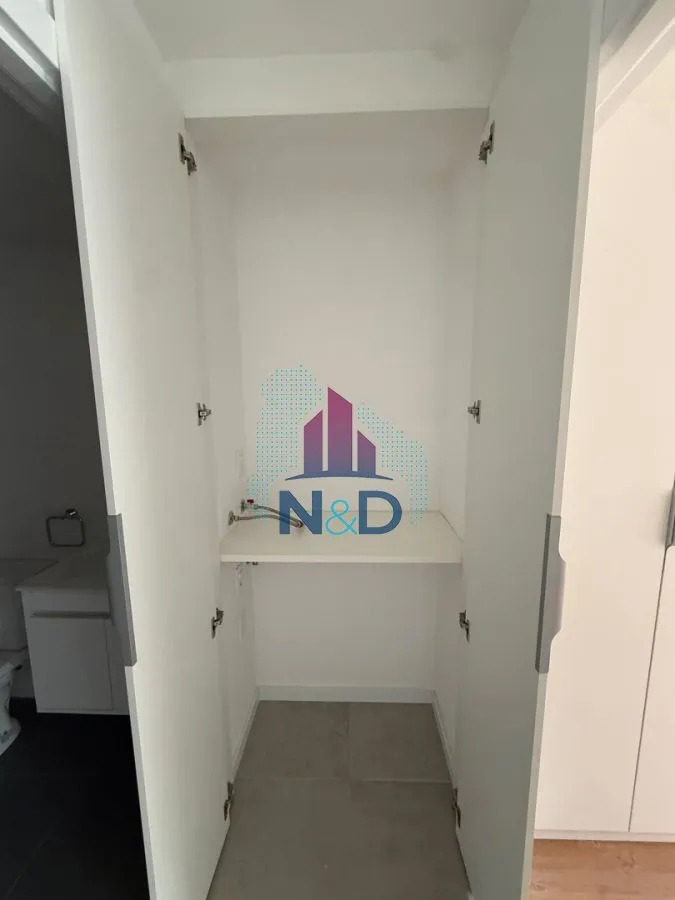 Alquiler Apartamento Al Contrafrente  De Un Dormitorio Con Balcón En Centro · Foto 5