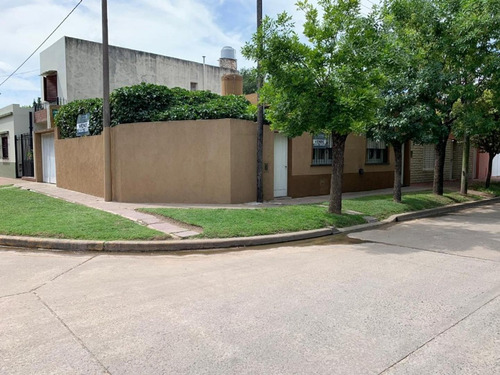 Imagen 1 de 14 de Venta Muy Linda Casa