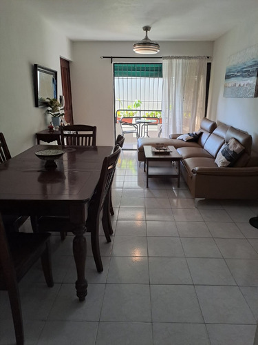 For Sale Apartamento En El Vergel 4to Piso De 3 Habitaciones Todo En Caoba